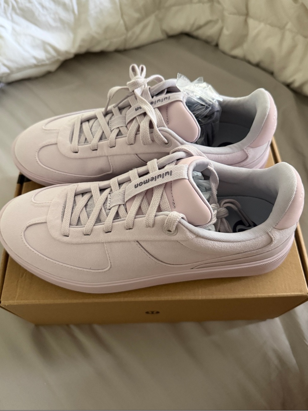 lululemon athletica Women’s Pale Pink Low-Top Sneakers cityverse - Picture 3 of 9